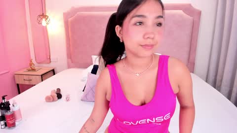 SOPHIA online show from February 3, 1:19 pm
