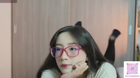 Sophie or Sof online show from April 25, 10:51 pm