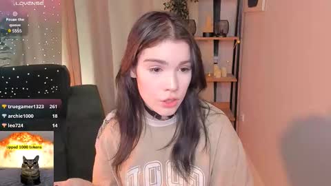 Snapshot of sophie_nomenal_ chatting on September 19, 9:58 pm sophie_nomenal_ online show from September 19, 9:58 pm