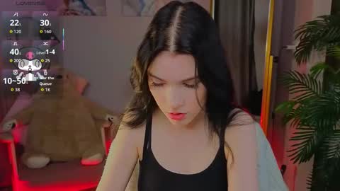 Snapshot of sophie_nomenal_ chatting on October 13, 1:47 pm sophie_nomenal_ online show from October 13, 1:47 pm