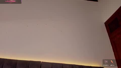 sophie_smith19 online show from September 12, 2:24 pm