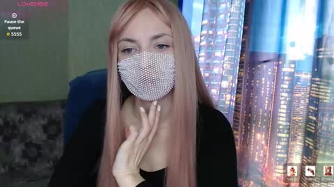 Sophie online show from March 22, 8:53 am