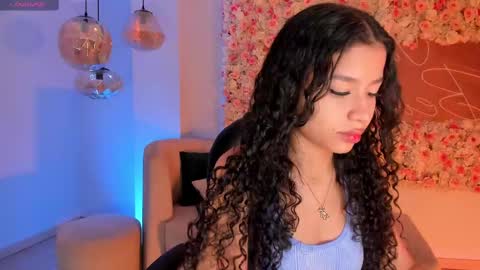 Snapshot of sophiehouston_ chatting on October 3, 4:39 am Sophie Houston online show from October 3, 4:39 am
