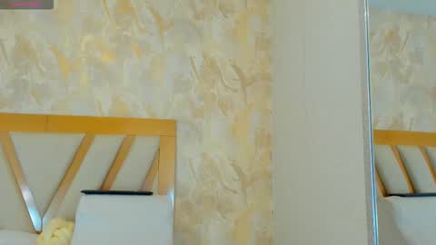 Sophie online show from September 20, 1:42 pm