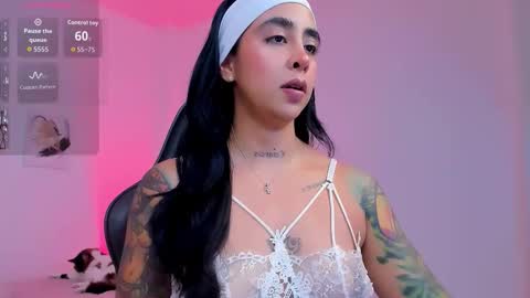 sophierooy online show from January 6, 6:11 pm