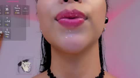 sophierooy online show from November 12, 7:45 pm