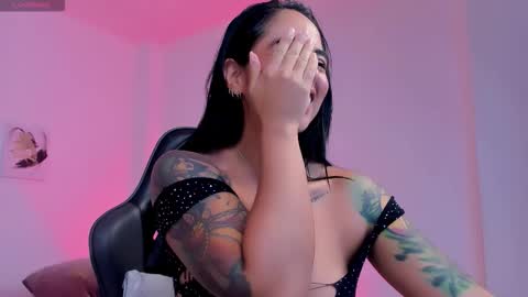 sophierooy online show from November 3, 2:10 pm