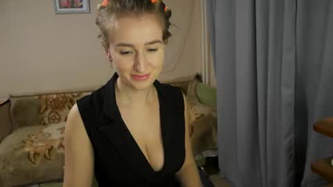 Snapshot of sophilorens chatting on January 21, 3:43 pm Sophi online show from January 21, 3:43 pm