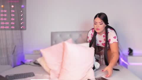 sophy  online show from December 19, 10:02 am