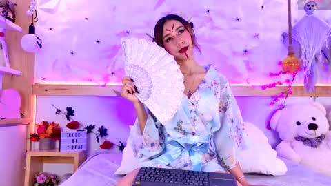 Sophie online show from October 30, 1:12 pm