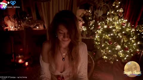 Snapshot of souffle_chaud chatting on December 14, 9:35 pm . . online show from December 14, 9:35 pm
