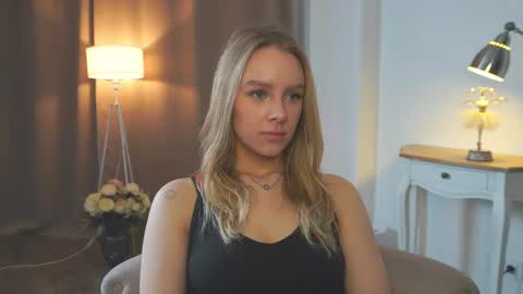 Anna online show from March 19, 2:10 pm