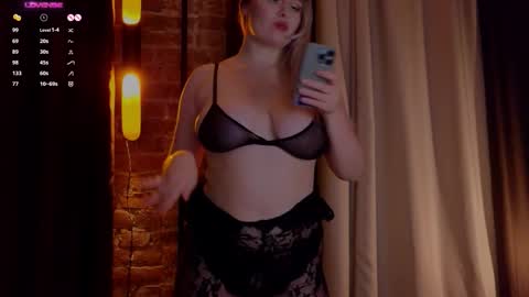 soulmeinme online show from November 28, 8:23 pm