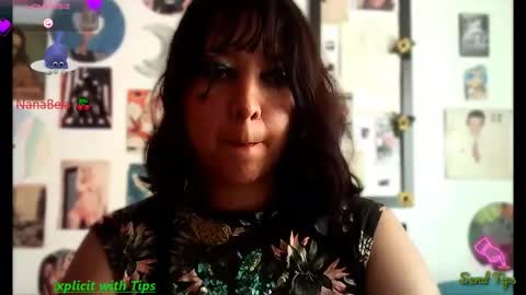 Snapshot of soynanabela chatting on February 19, 3:27 pm Nana Bela online show from February 19, 3:27 pm