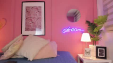 Snapshot of soysaraa_ chatting on January 27, 4:30 am Aleja online show from January 27, 4:30 am