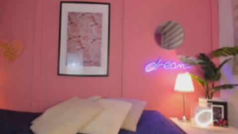 Snapshot of soysaraa_ chatting on September 10, 6:13 am Aleja online show from September 10, 6:13 am