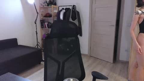 Snapshot of space_x_roxy chatting on October 5, 6:35 pm Roxy online show from October 5, 6:35 pm