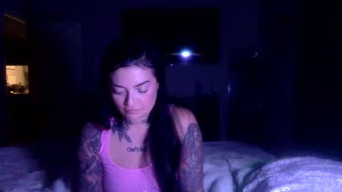 Snapshot of spicysammy chatting on October 20, 5:21 am Sammy online show from October 20, 5:21 am