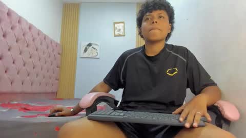 spiderdann_01 online show from March 4, 1:56 am