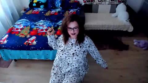 Kim online show from November 25, 10:39 am