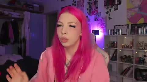 Stacy online show from June 17, 5:47 pm