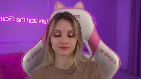 StacyEvances online show from March 1, 6:51 pm