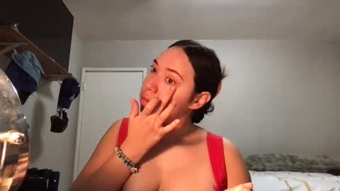 starlitdreams777 online show from February 26, 8:24 pm