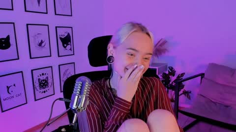 u honny Stephanie online show from December 4, 2:26 pm