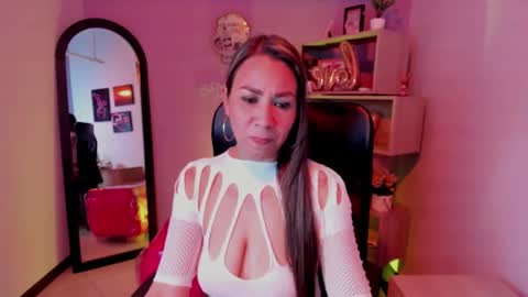 stefy_zea online show from December 4, 7:36 pm