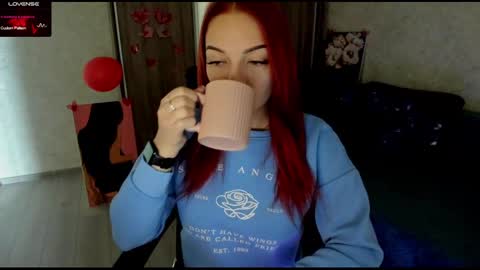 Snapshot of stella__cox chatting on February 20, 6:28 am Stella Cox online show from February 20, 6:28 am