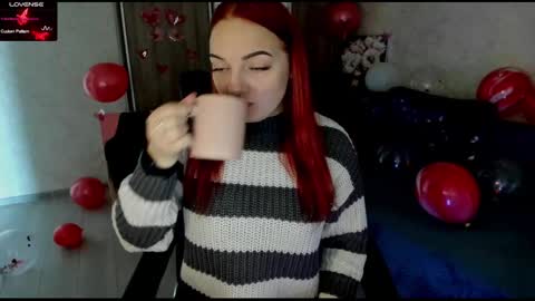 Snapshot of stella__cox chatting on February 14, 6:23 am Stella Cox online show from February 14, 6:23 am