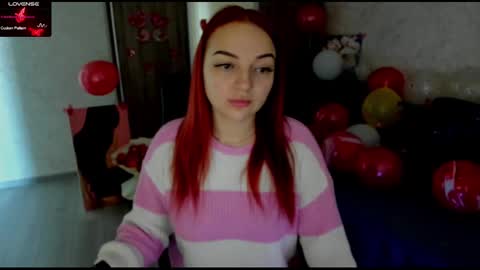 Snapshot of stella__cox chatting on February 17, 6:20 am Stella Cox online show from February 17, 6:20 am