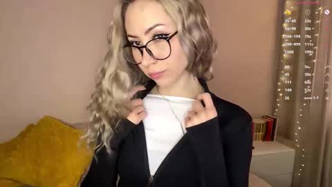 Alexia online show from March 2, 2:11 am