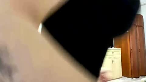 Stephani online show from March 29, 3:44 pm