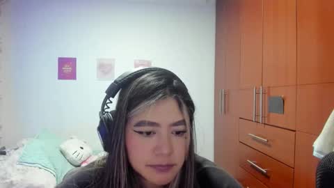 Snapshot of stephanifox chatting on October 20, 4:04 am Stephanie online show from October 20, 4:04 am