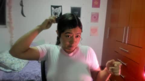 Stephanie  online show from April 2, 1:58 am