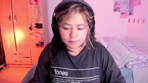 Snapshot of stephanifox chatting on March 11, 12:44 am Stephanie online show from March 11, 12:44 am
