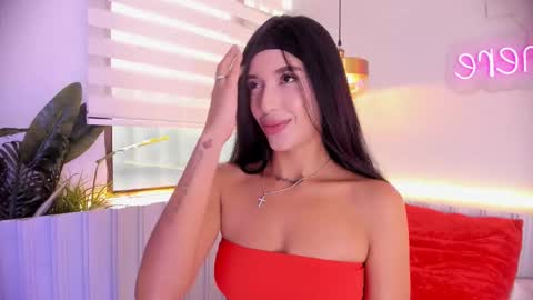 Stephany  online show from February 18, 4:50 pm