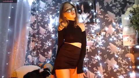 Snapshot of stilsy_brit chatting on December 16, 12:04 am Catalina online show from December 16, 12:04 am