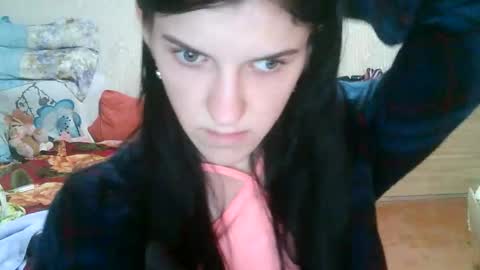 Strawberry Storm online show from May 20, 3:53 pm