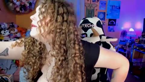 Strwbby online show from September 27, 4:19 am