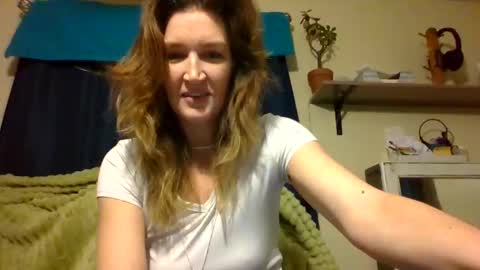 Snapshot of sub4you69brat chatting on January 14, 2:29 am sub4you69brat online show from January 14, 2:29 am