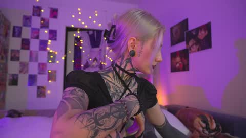 succubus_66 online show from January 25, 10:40 am