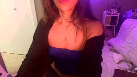 SaraSabeen online show from December 17, 10:23 am