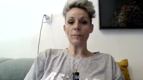 sucrette5629 online show from April 21, 7:48 am