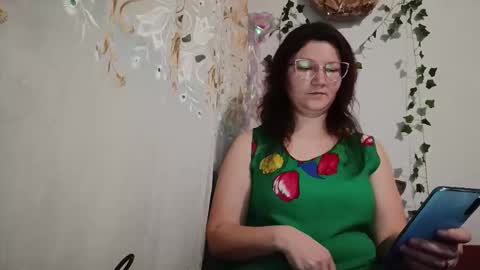 KATRIN online show from March 13, 10:00 pm