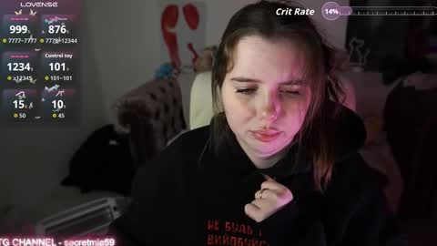 Mia online show from February 2, 3:33 pm