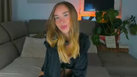 sugarskye online show from July 13, 8:42 pm