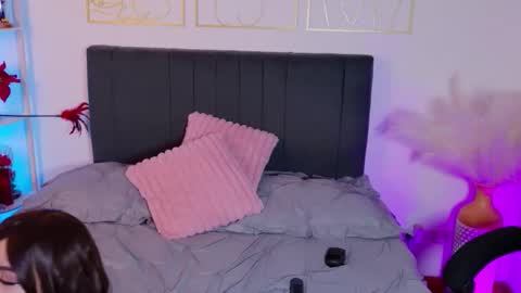 OnlyFans summer holiday online show from December 16, 5:46 am