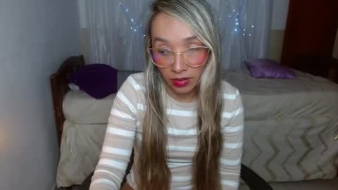 sun crystal online show from April 5, 5:45 pm